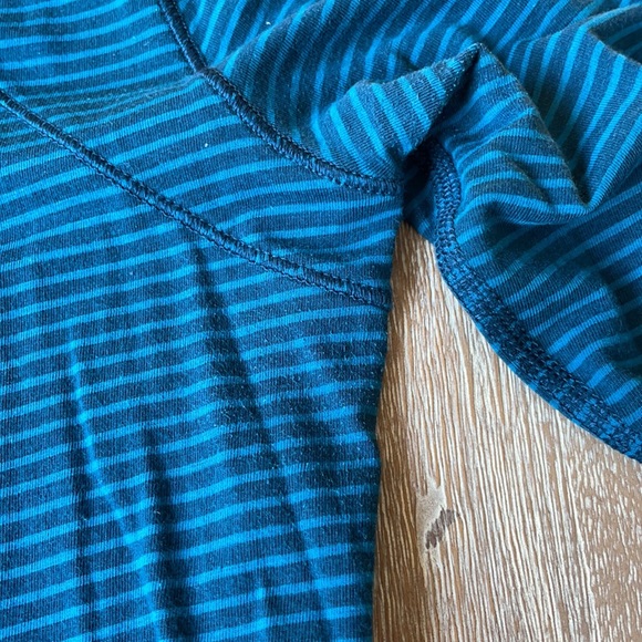 Lululemon Long Sleeve Shirt Size 8 - Picture 11 of 11